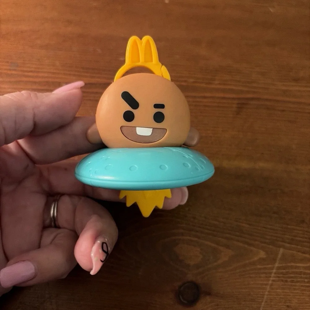 McDonald's 2026 BTS BT21 SHOOKY HAPPY MEAL KEYCHAIN